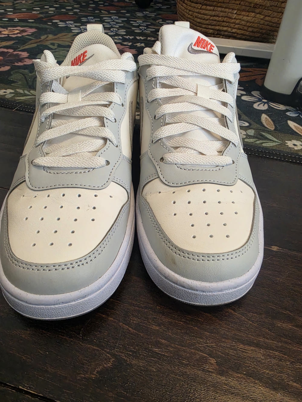 Nike Low-Top Sneakers in White and Light Gray with Red Logo